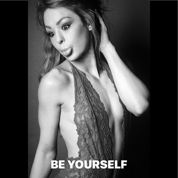 Meet your Posher, Michelle - Picture 2 of 2